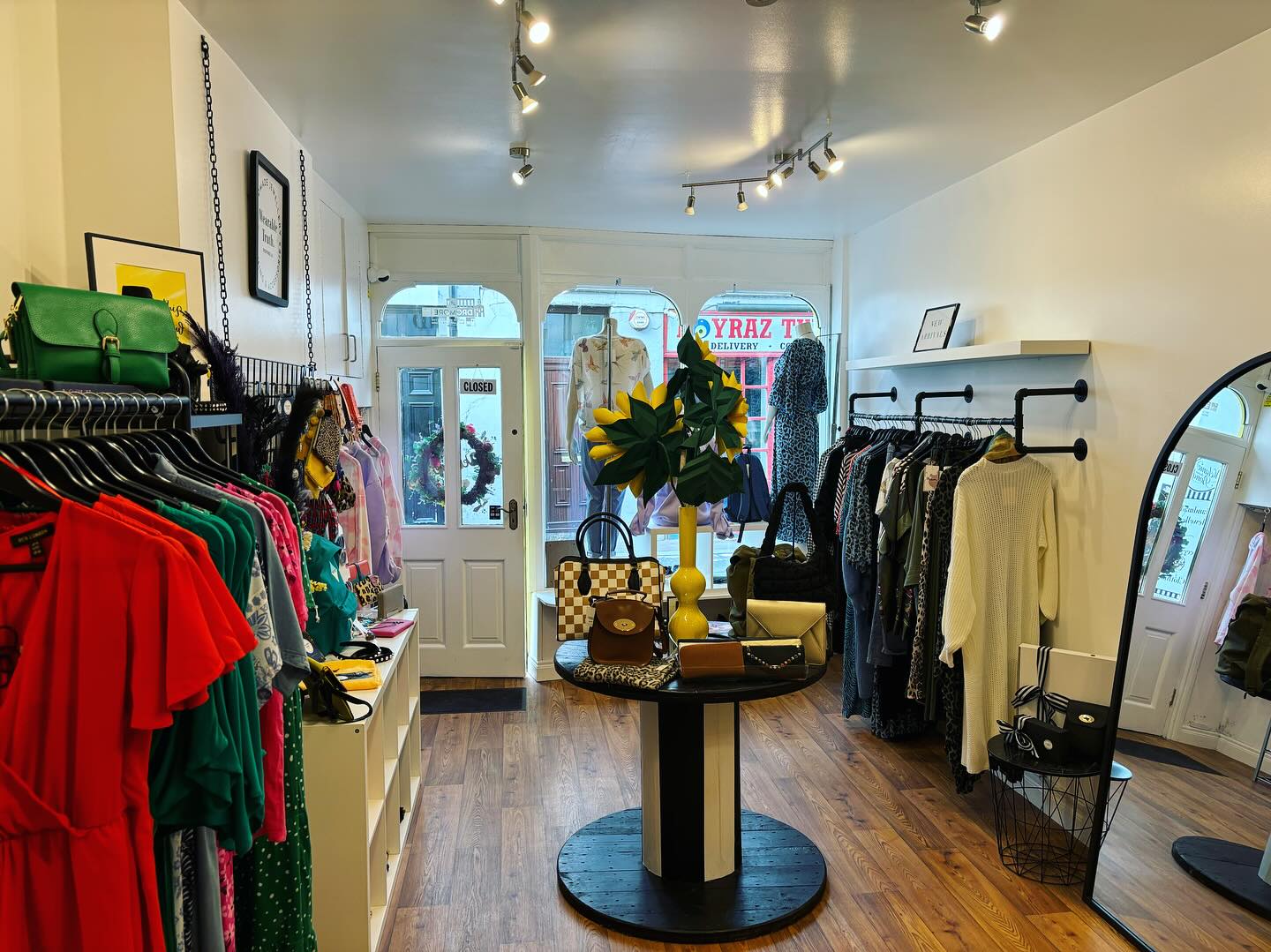 Melanie Bond Boutique